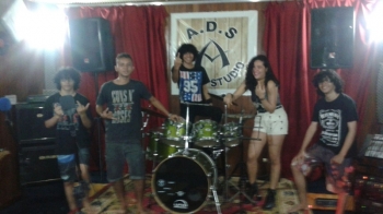 Banda Black Widow 