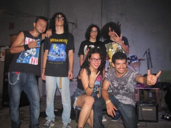 Banda Black Widow 