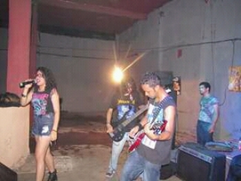 Banda Black Widow 