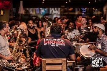 Grupo Família Pereira