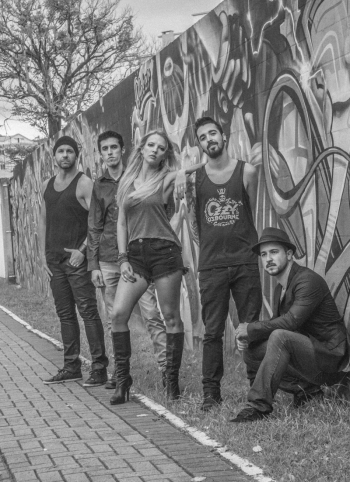 Banda Billbird